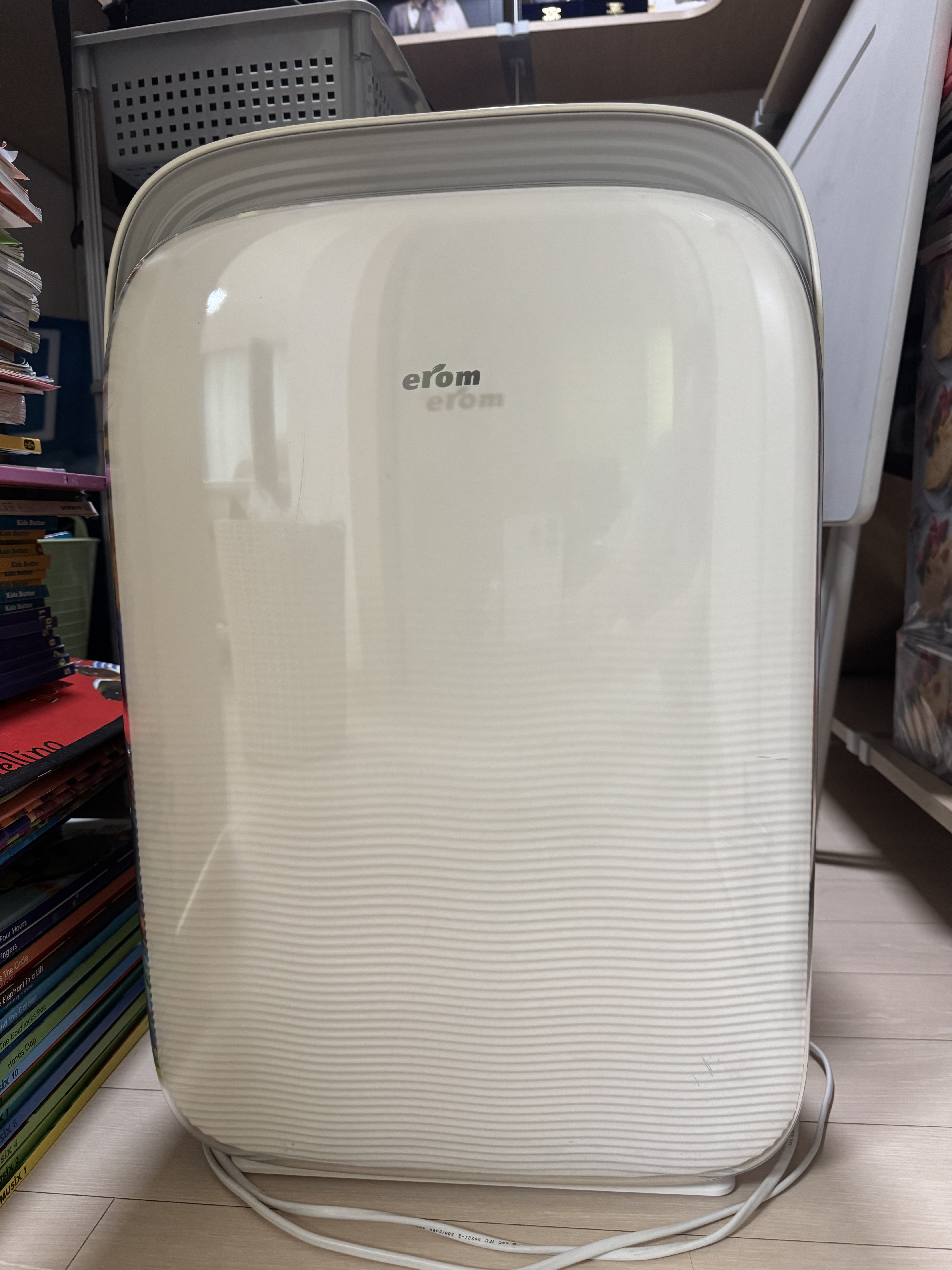 이롬 삼림욕 공기청정기 중고 팝니다.