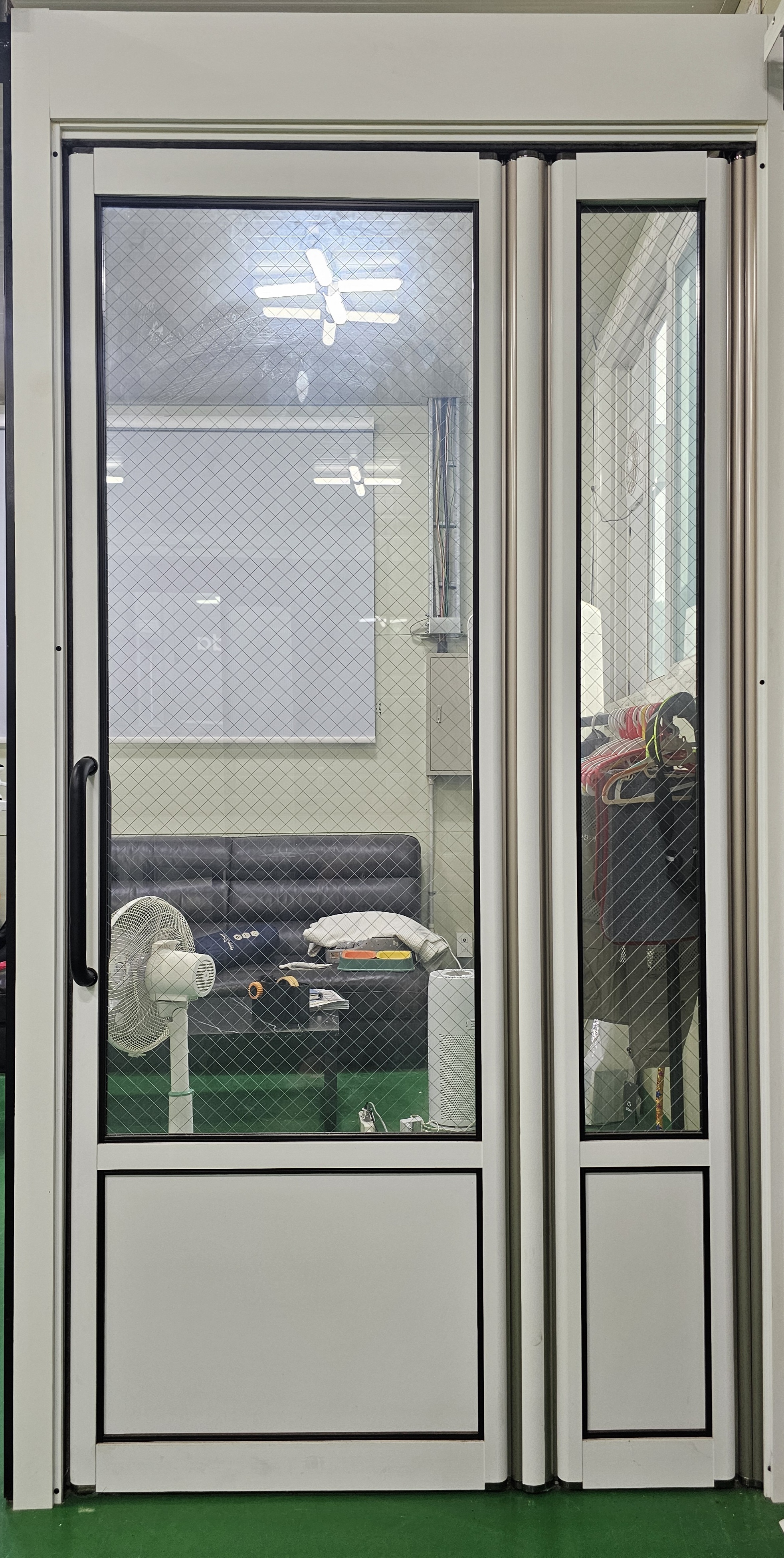 인테리어 중문 팝니다