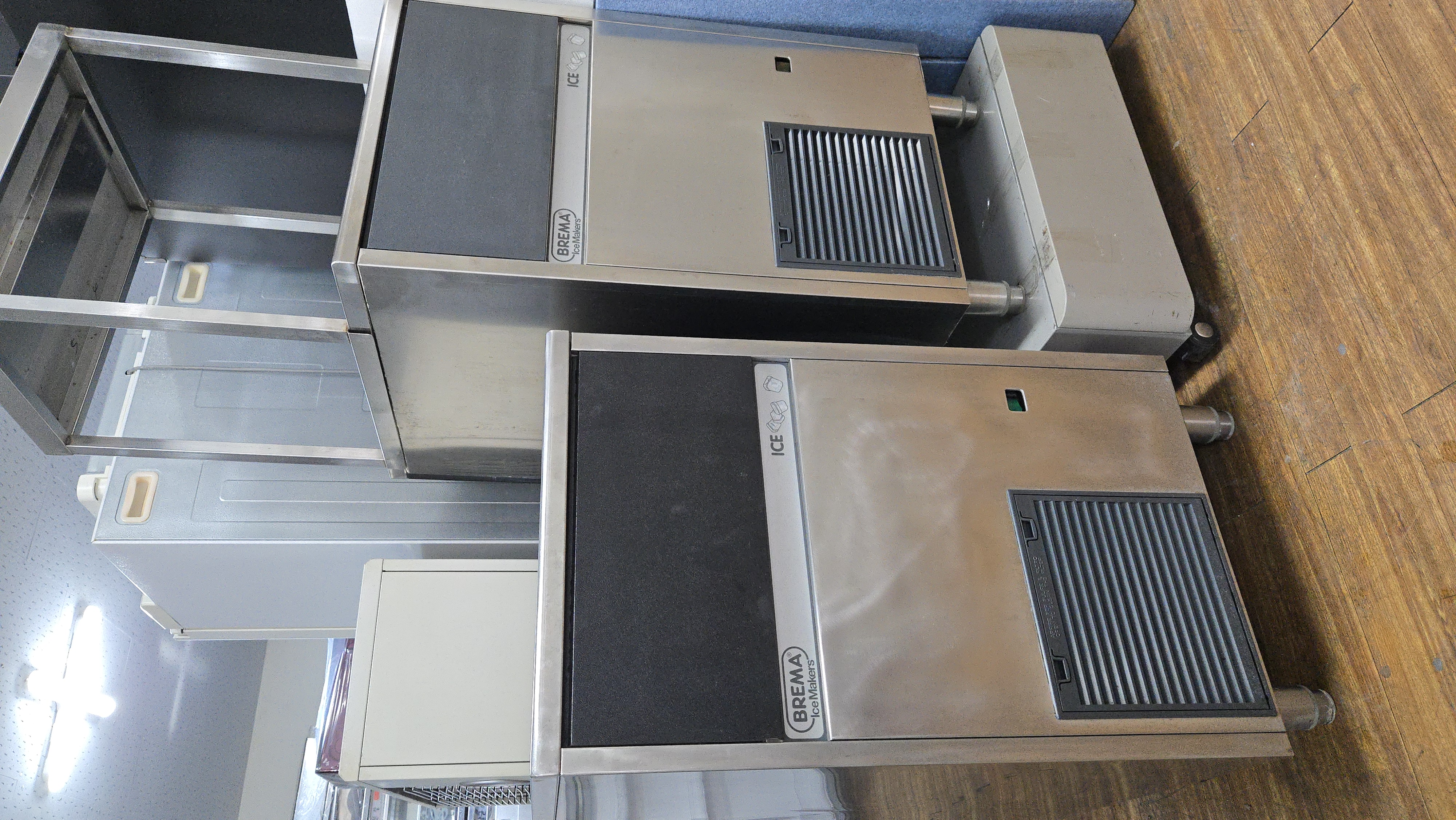 브레마 제빙기 50키로 3대