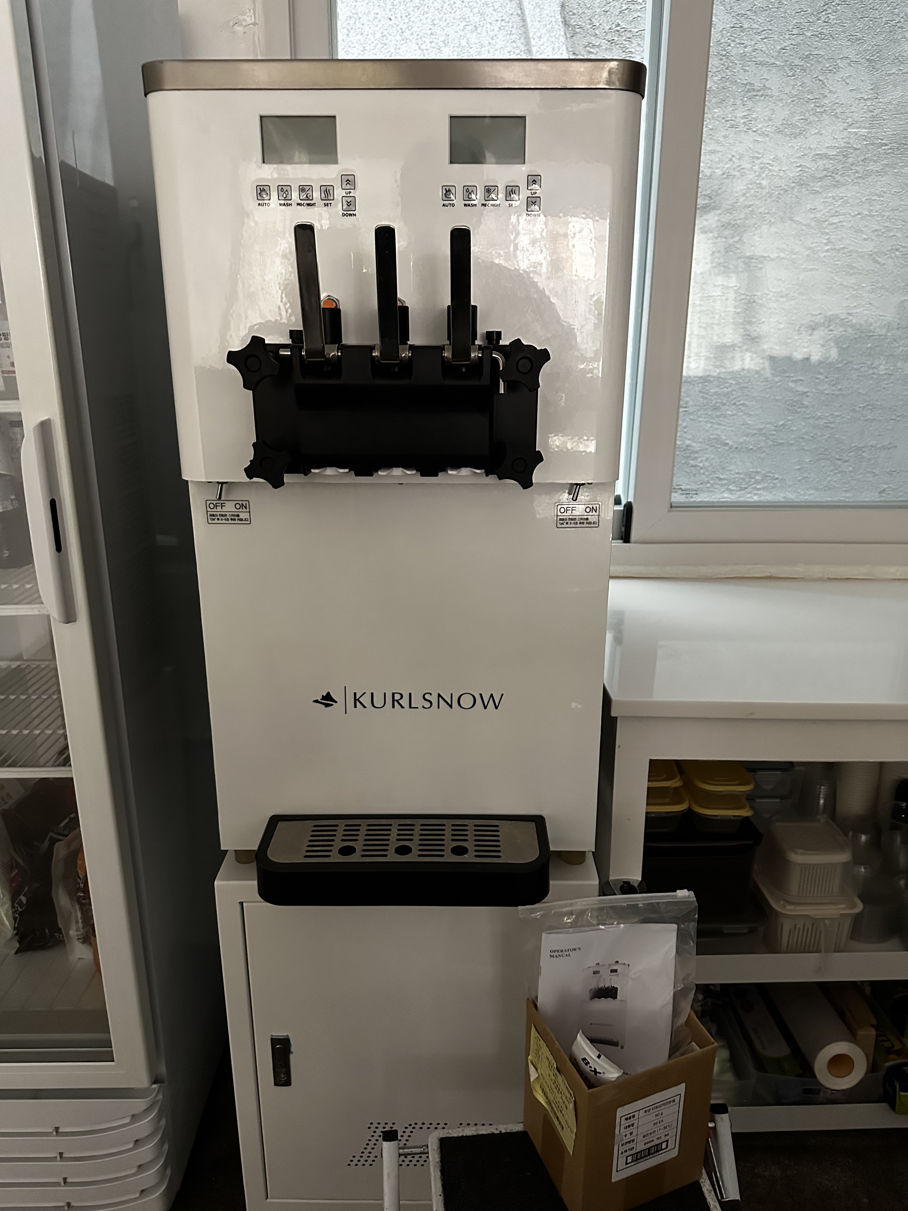 KURLSNOW 소프트 아이스크림 기계 MT3132C