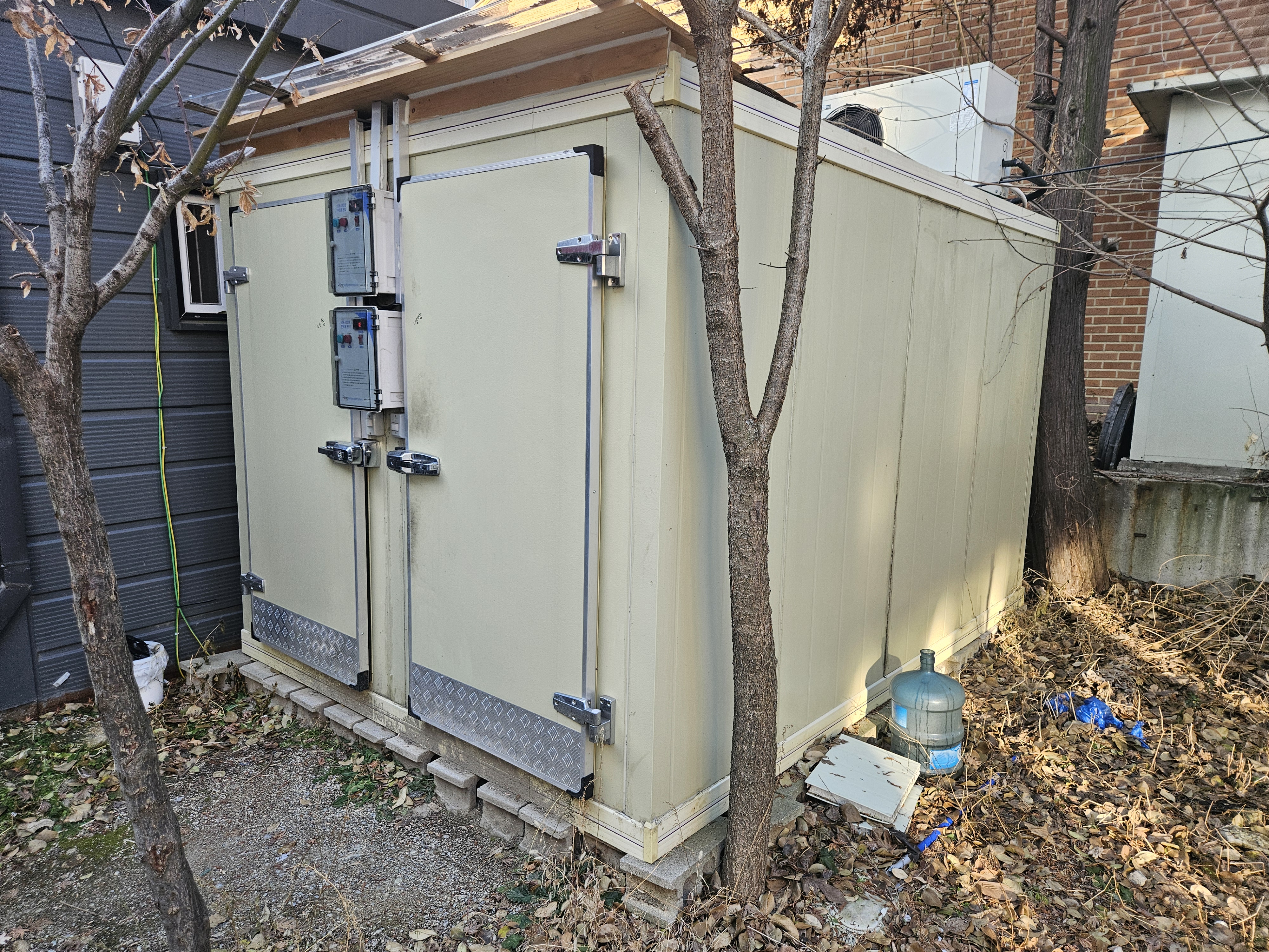 중고 2.5평 냉동냉장창고 판매합니다