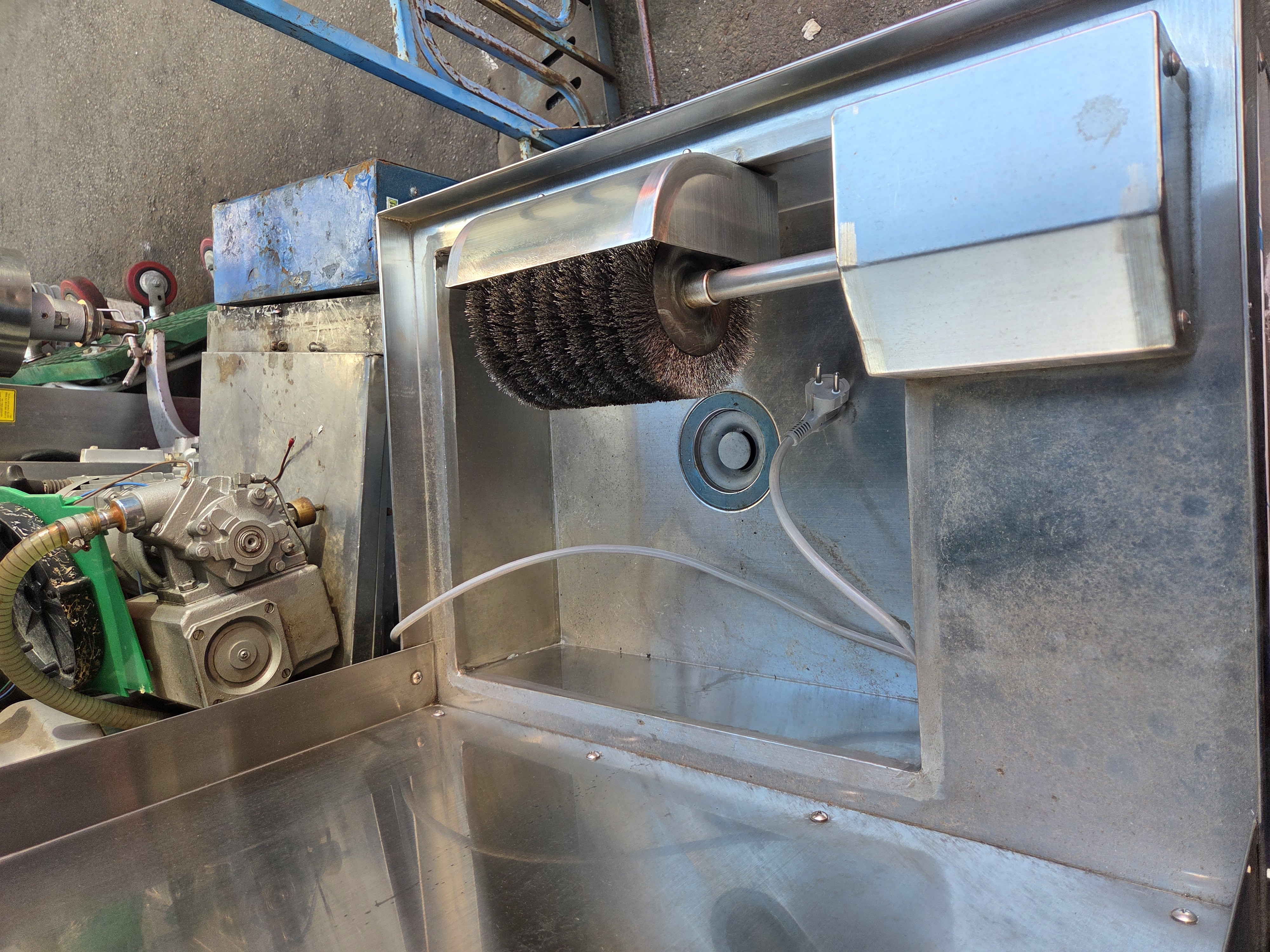 반자동 석쇠닦기