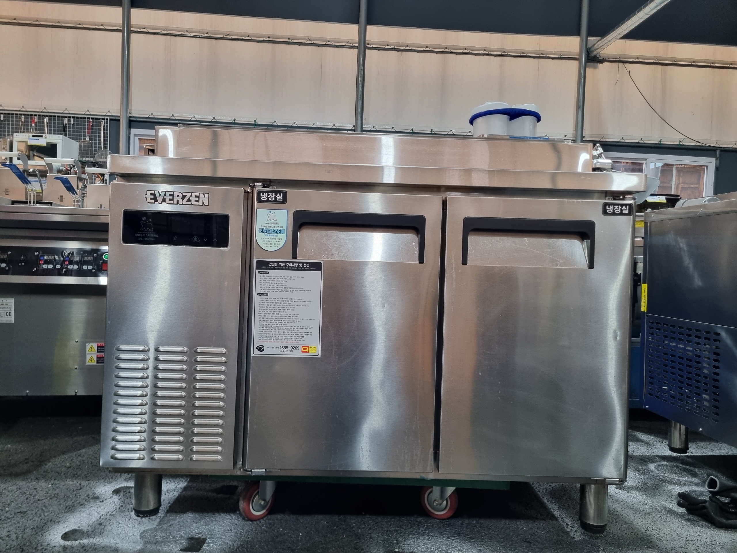 에버젠 토핑냉장고 1200 간냉식 UDS-12PIE