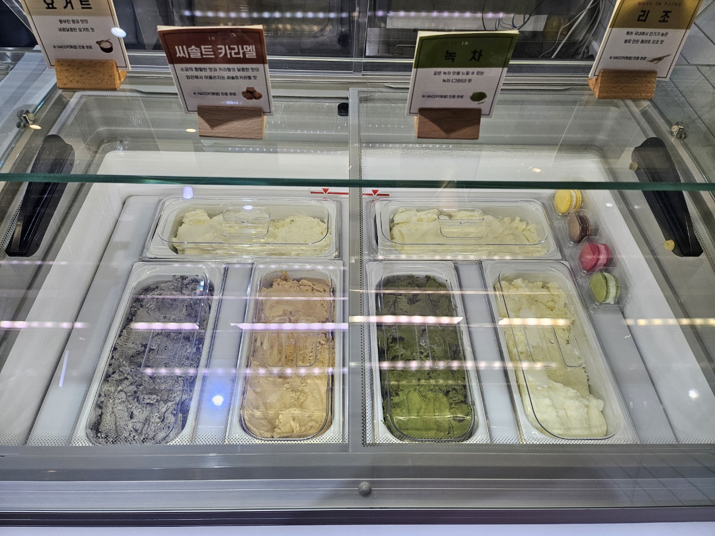 제라또 쇼케이스 6구, 9구