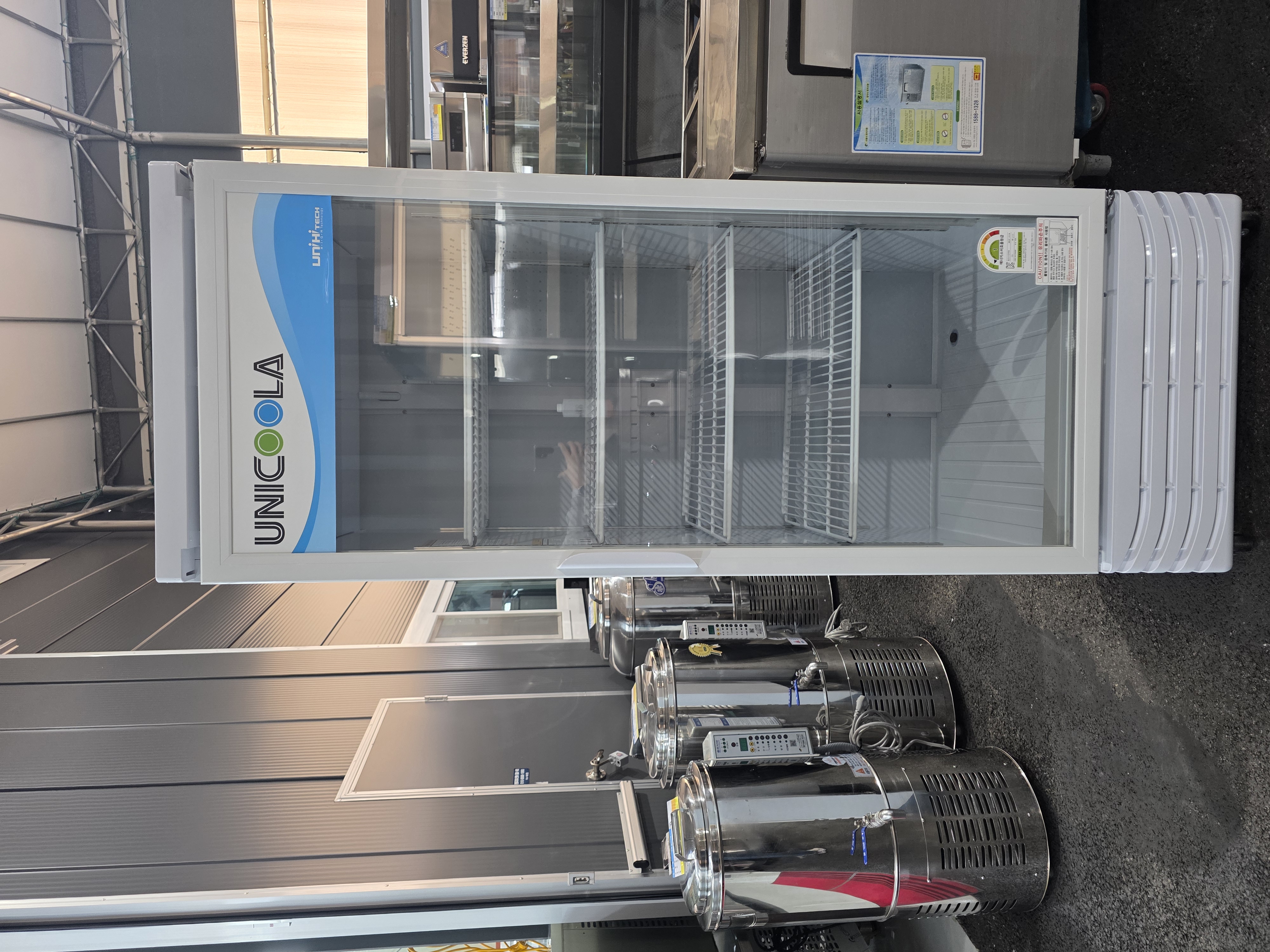 유니하이테크 음료쇼케이스 UNI-Q465RF