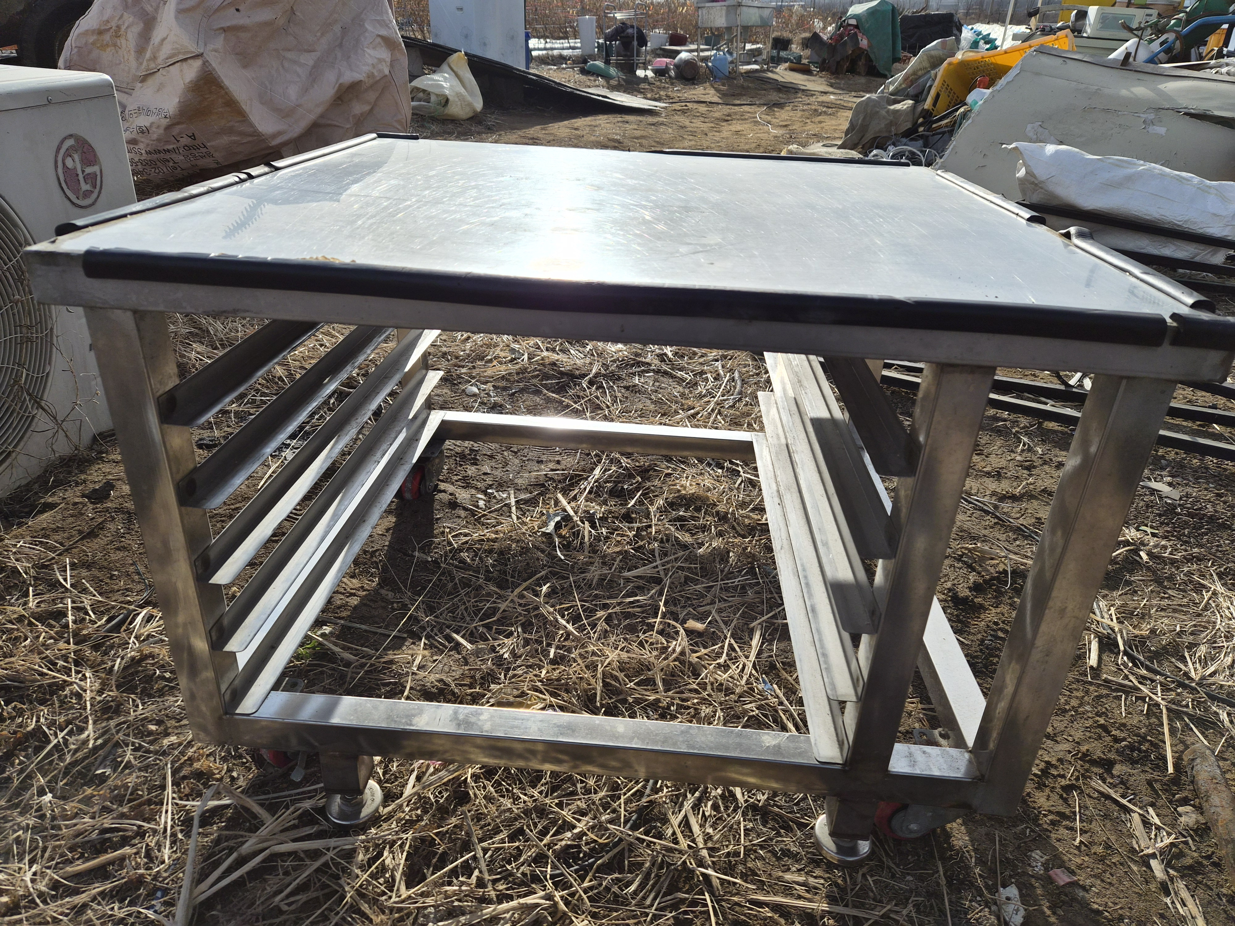 카페,제과점용 스텐 트레이 작업대 (바퀴포함) 85x60x65