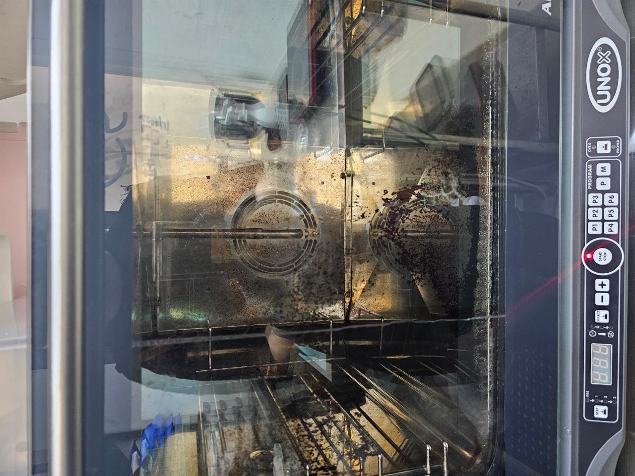 우녹스 XFT135 + 렉 판매합니다.