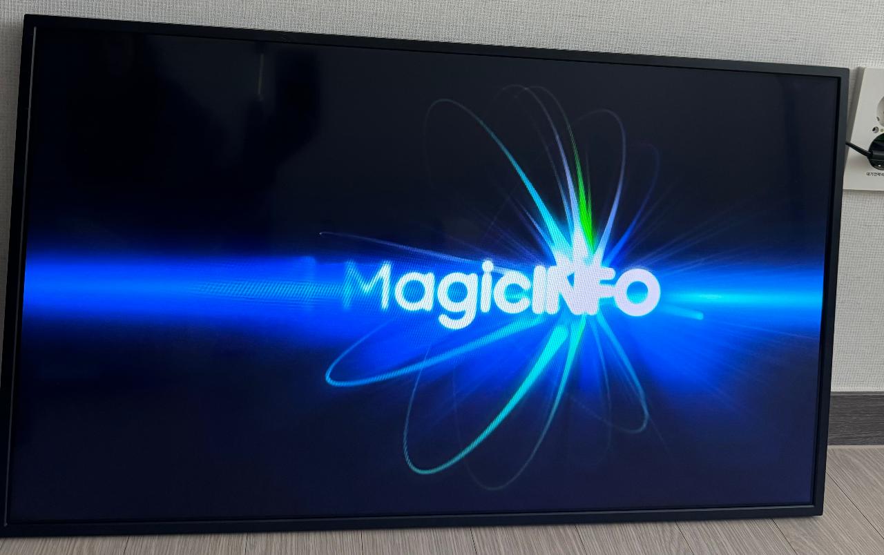 삼성 사이니지 32인치 LED 모니터 QM32R-AN