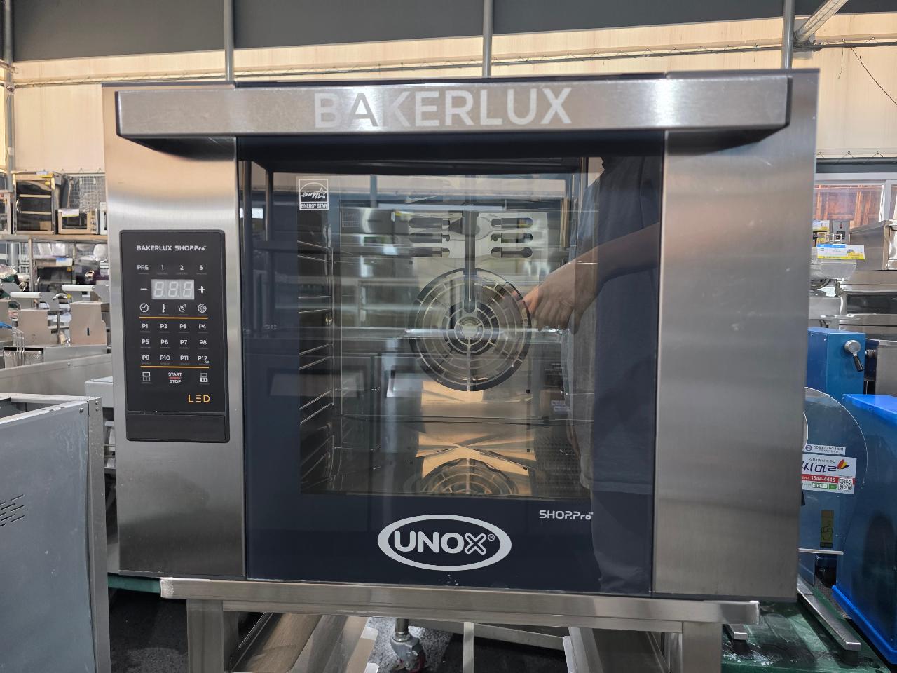 우녹스 베이커리룩스 샵프로 LED XEFT-04HS-ETDP-K 