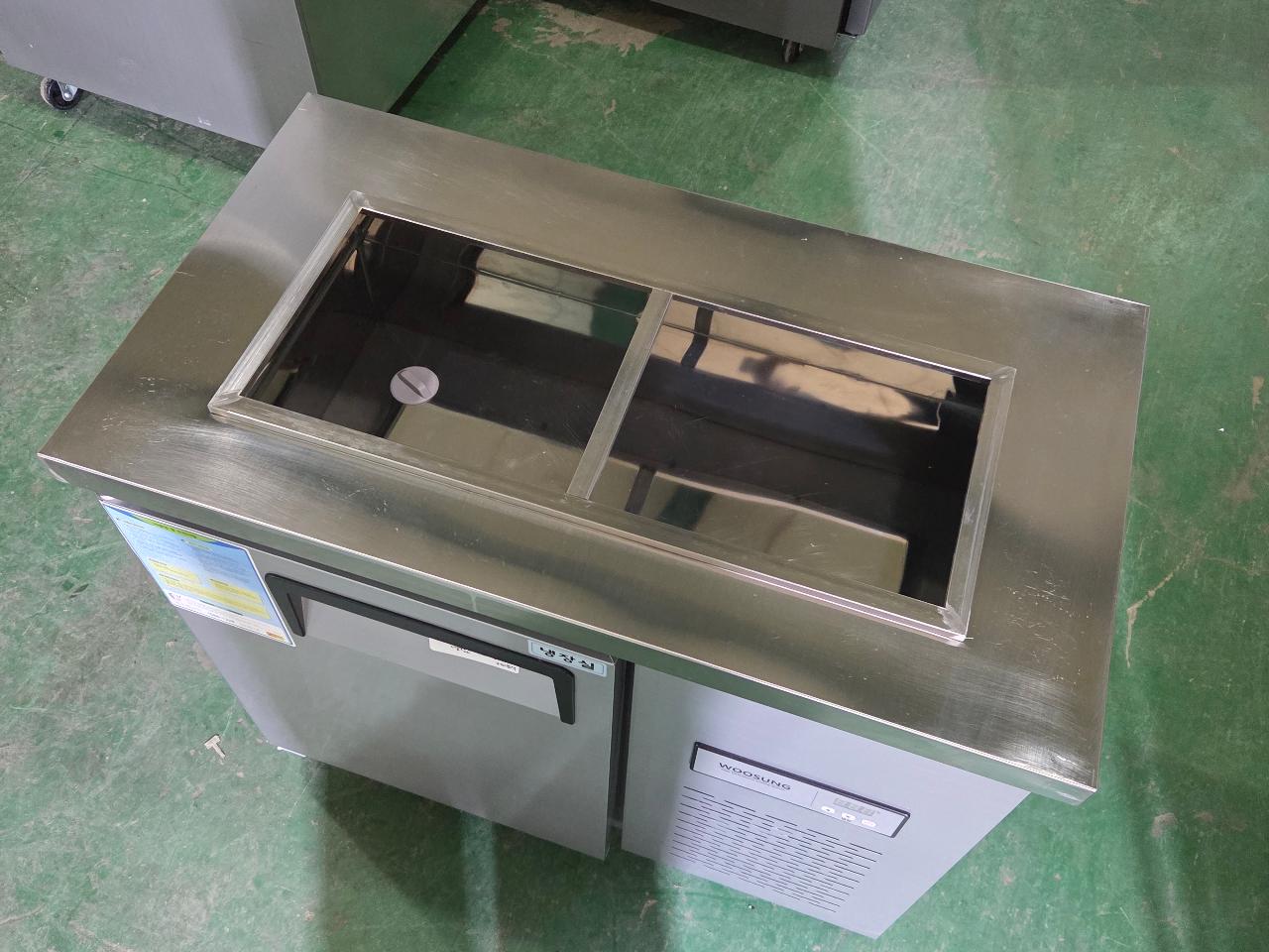 우성 900 1/2밧드 토핑 냉장고 (깊이 600)