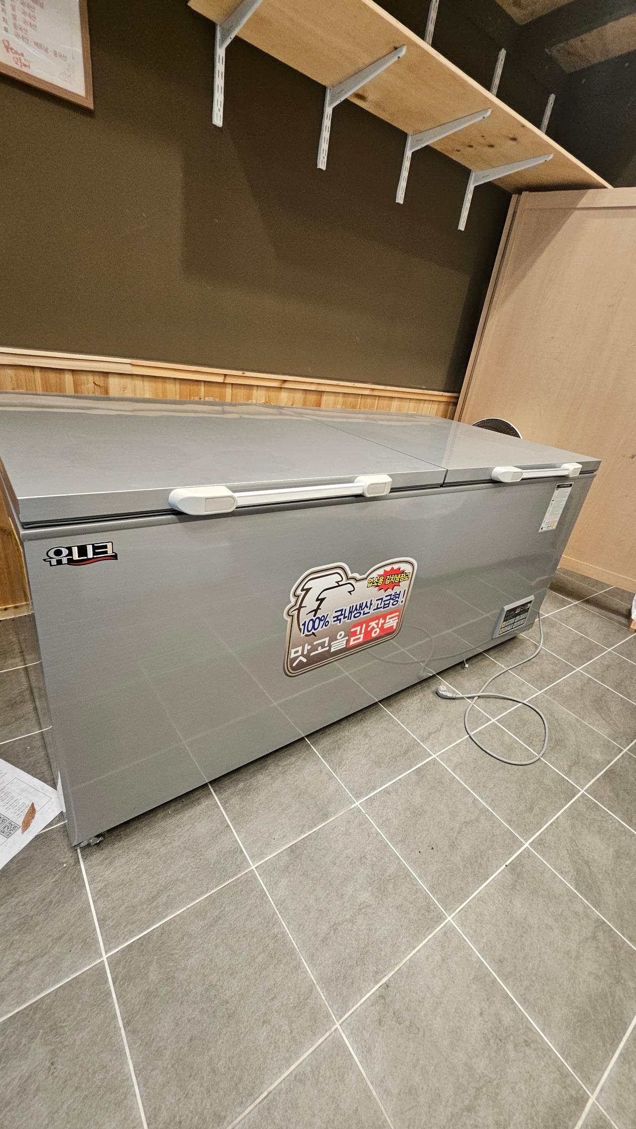 업소용 김치냉장고 유니크 FSE-700K/674L 디지털(최신형)팝니다
