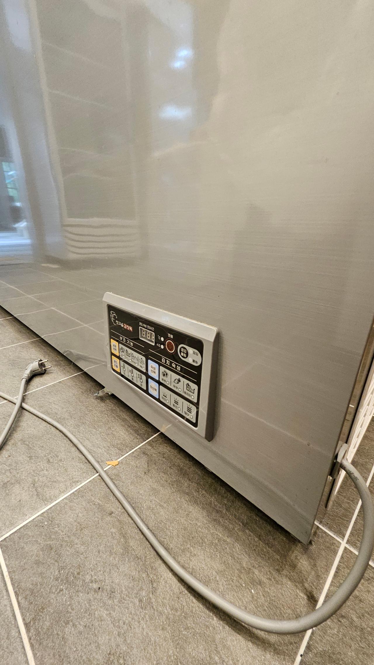 업소용 김치냉장고 유니크 FSE-700K/674L 디지털(최신형)팝니다 3