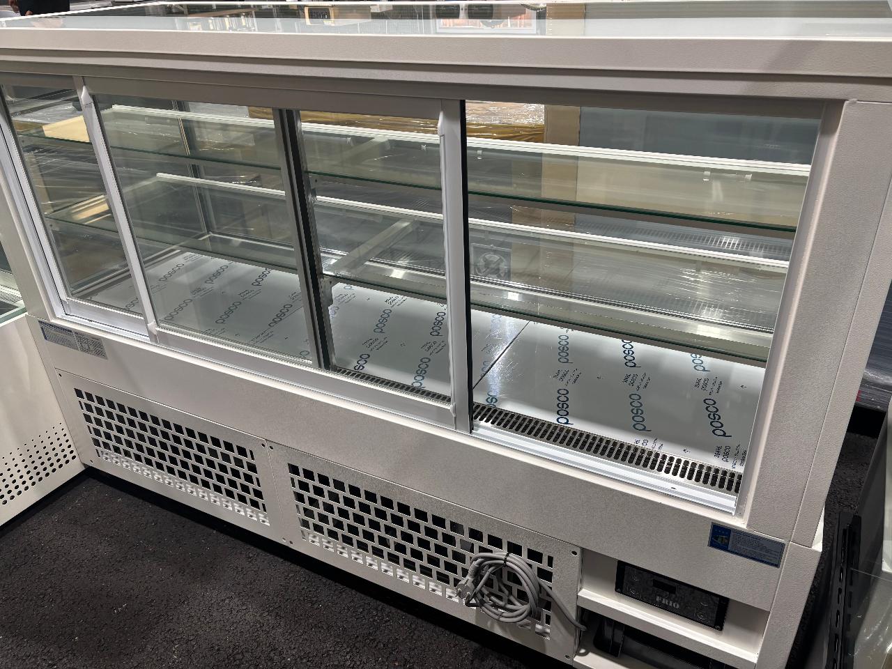  한국프리오 화이트1800 프리미엄 쇼케이스 6