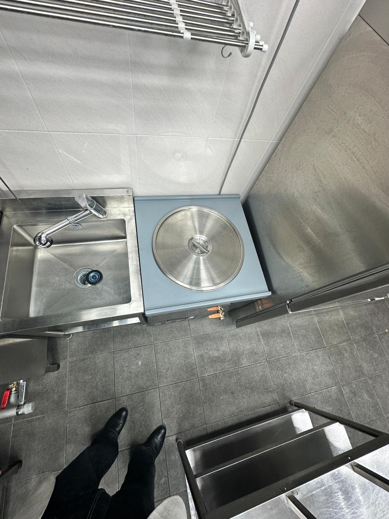 우성 사리 냉장고 60L 2