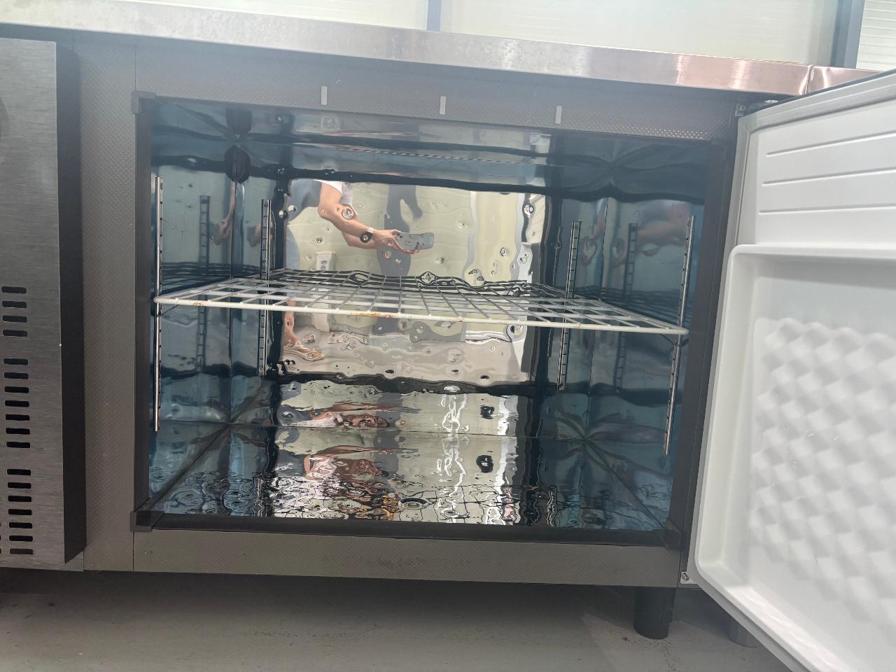 스타리온 냉동테이블1200 3