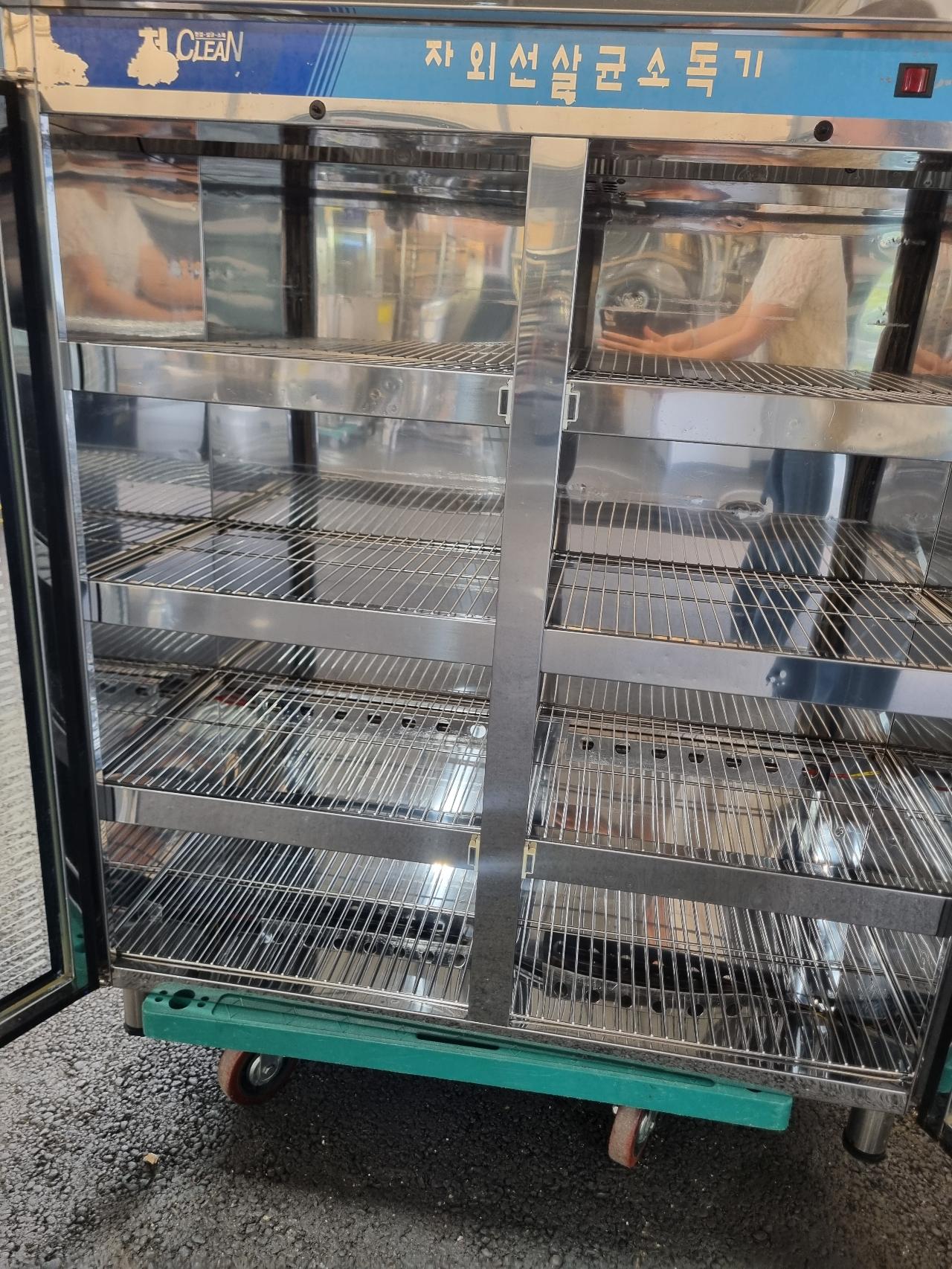 자외선 식판 살균소독기 3