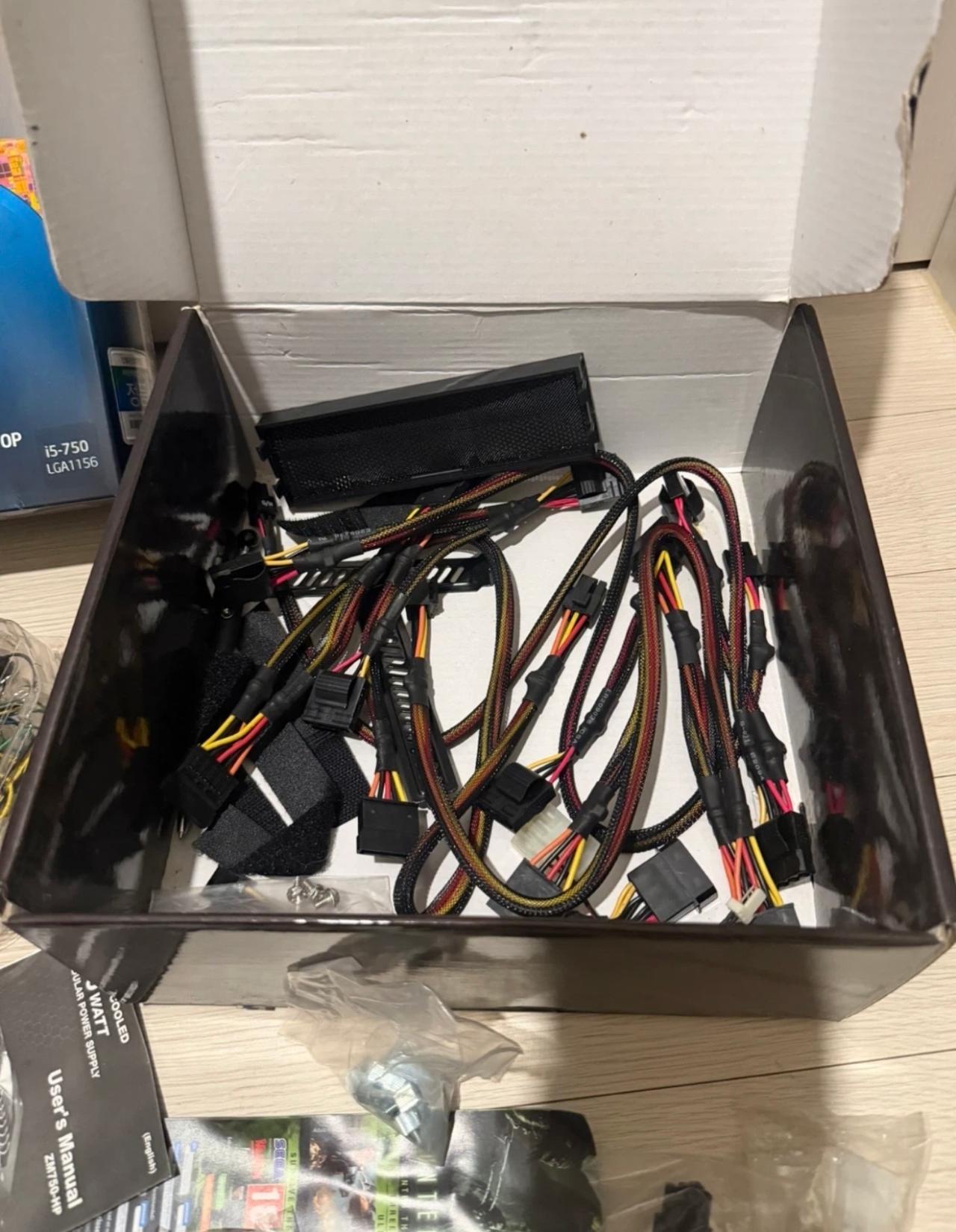 인텔 코어 i5-750 CPU 쿨러 포함 4