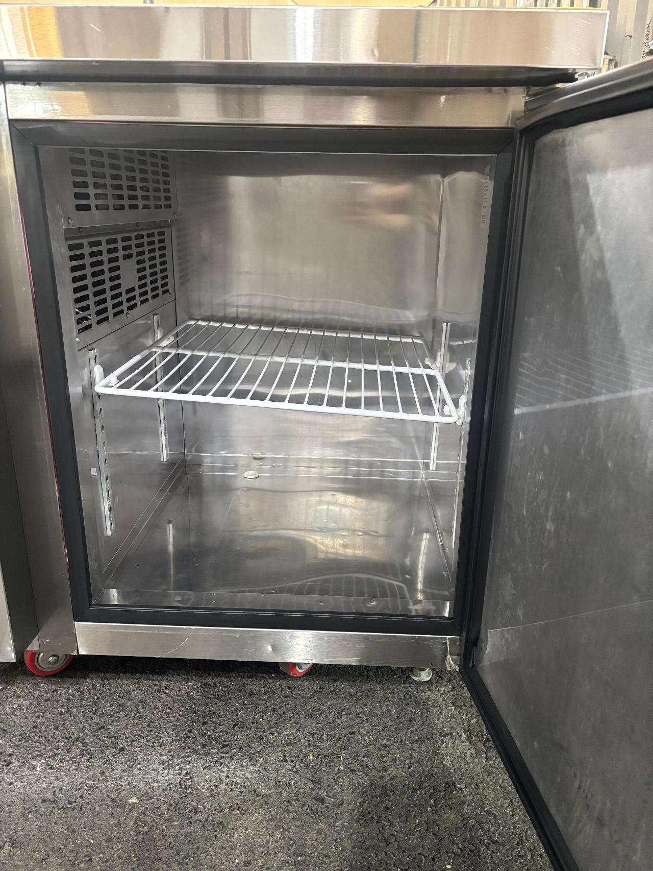 라셀르 테이블냉동고 900 3