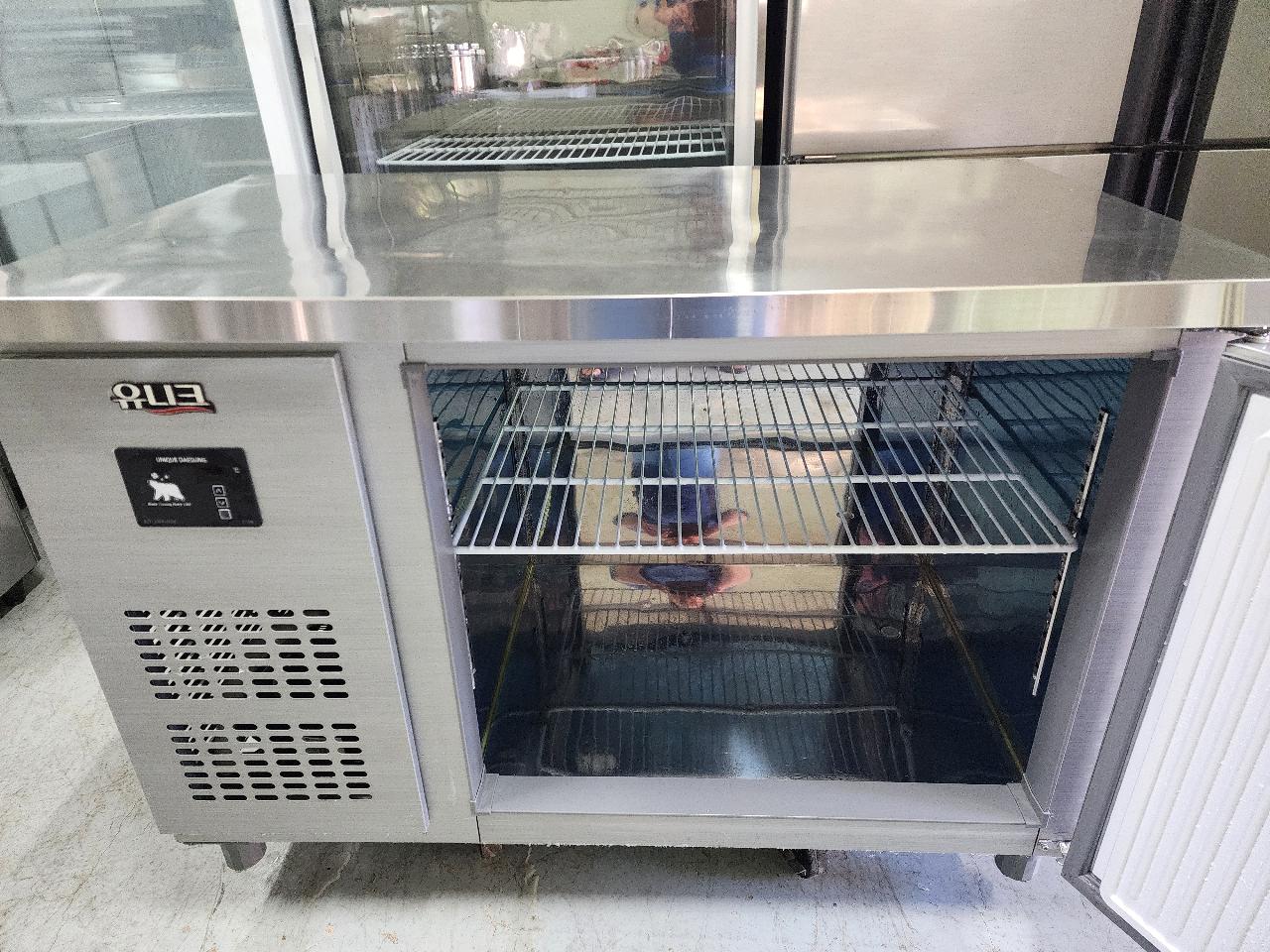 1200테이블 냉동고 판매 합니다 2
