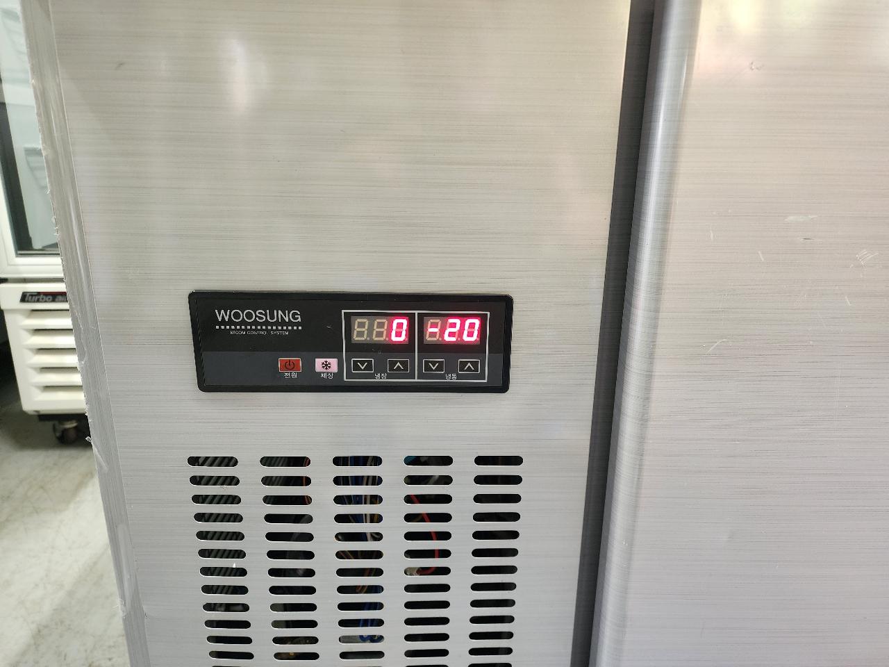 1500테이블 냉동반 냉장반 판매 합니다 3