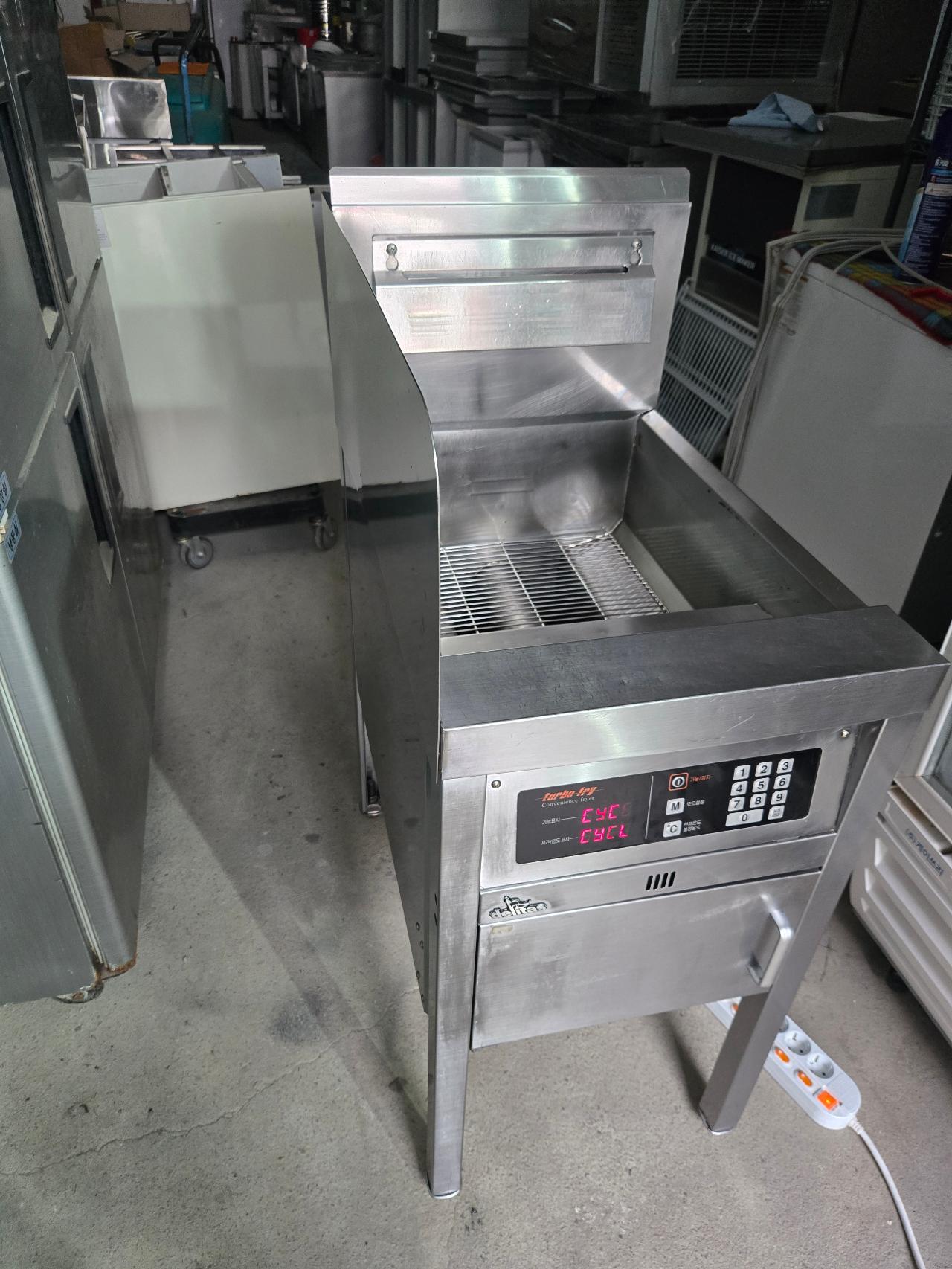 2023년식 델리타스 KF-820GR도시가스용 판매합니다 3