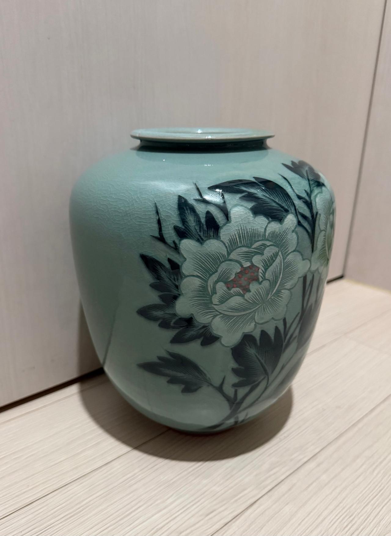 청자 모란 도자기 2