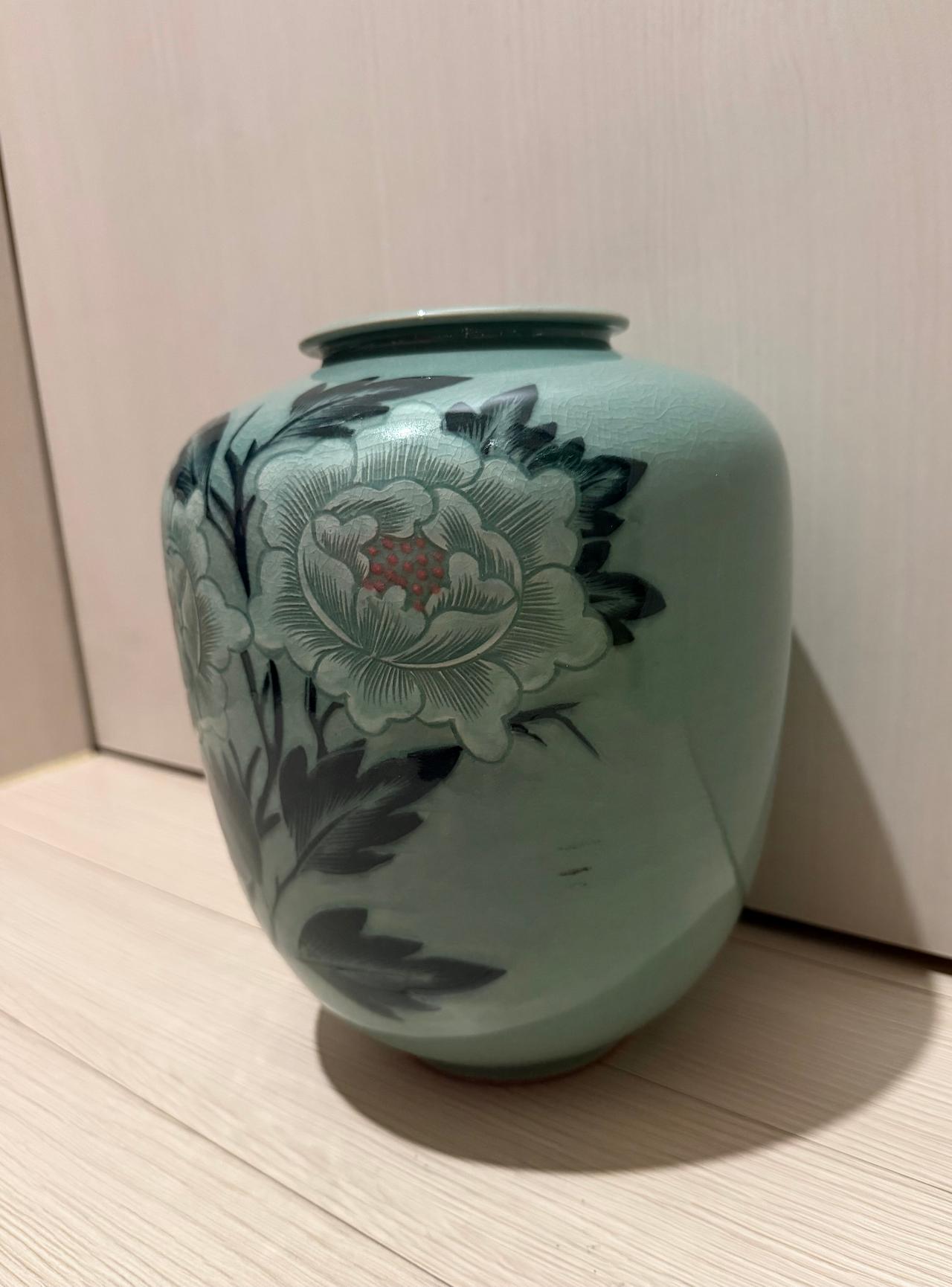 청자 모란 도자기 3