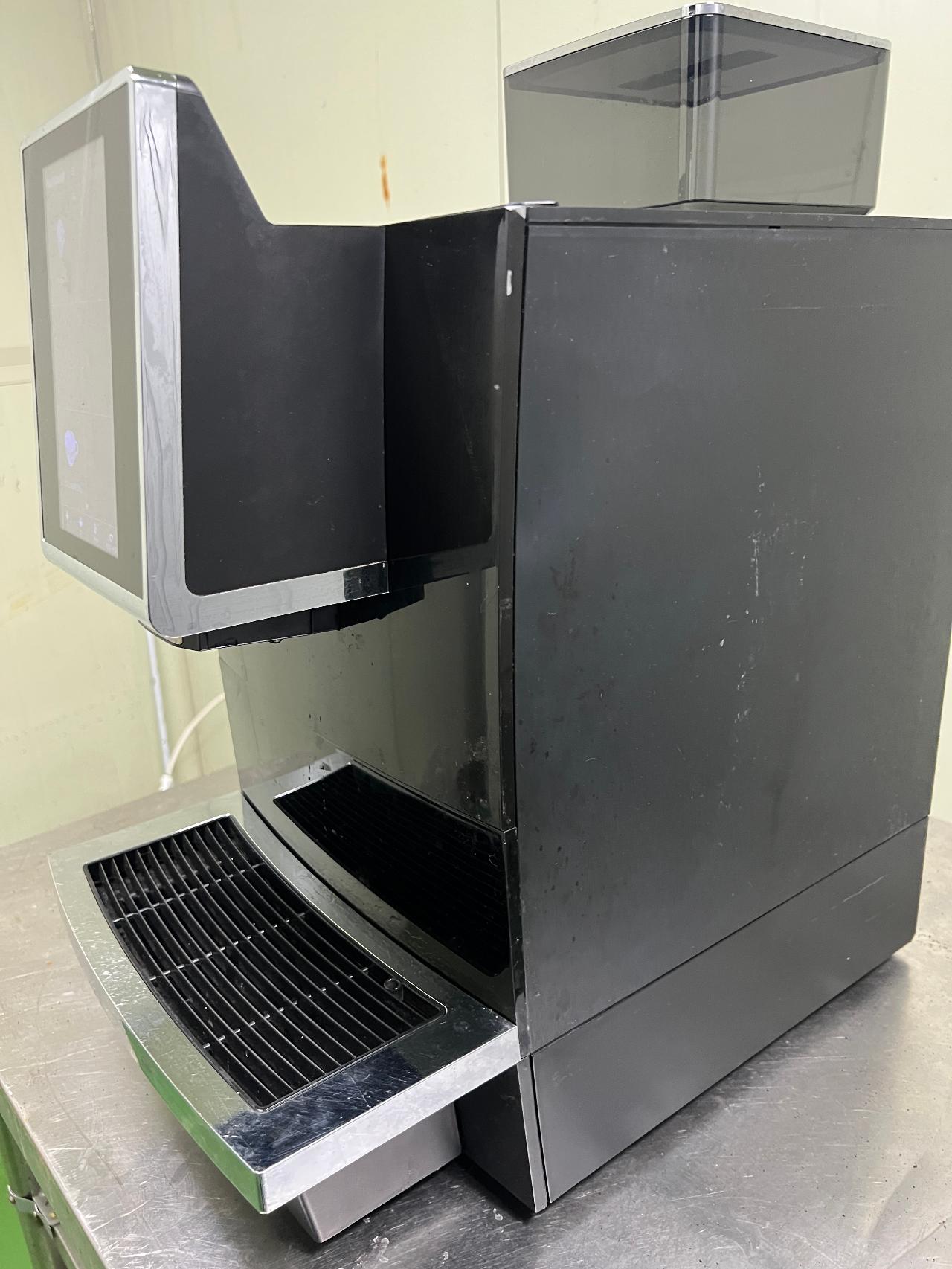 중고 HAUSBRANDT 닥터커피 F12(M) Plus-B 커피머신 3